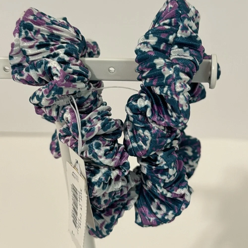 Crewcuts J.Crew Floral Scrunchies 2 Pack Blue Multicolor NWT Hair Ties